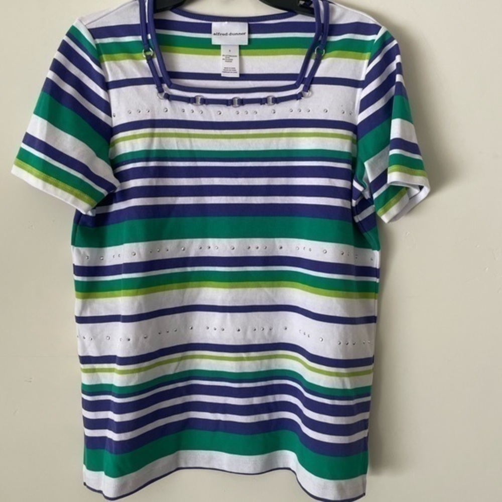alfred dunner womens white t shirt with horizontal multi colored lines. Size S